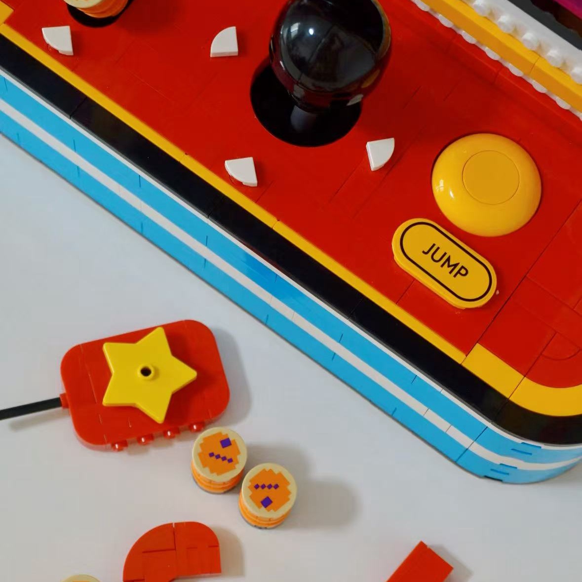 1371개의 블록으로 구성된 빈티지 게임 콘솔 조립 장 - Gaming Console Lego 리뷰 및 가격